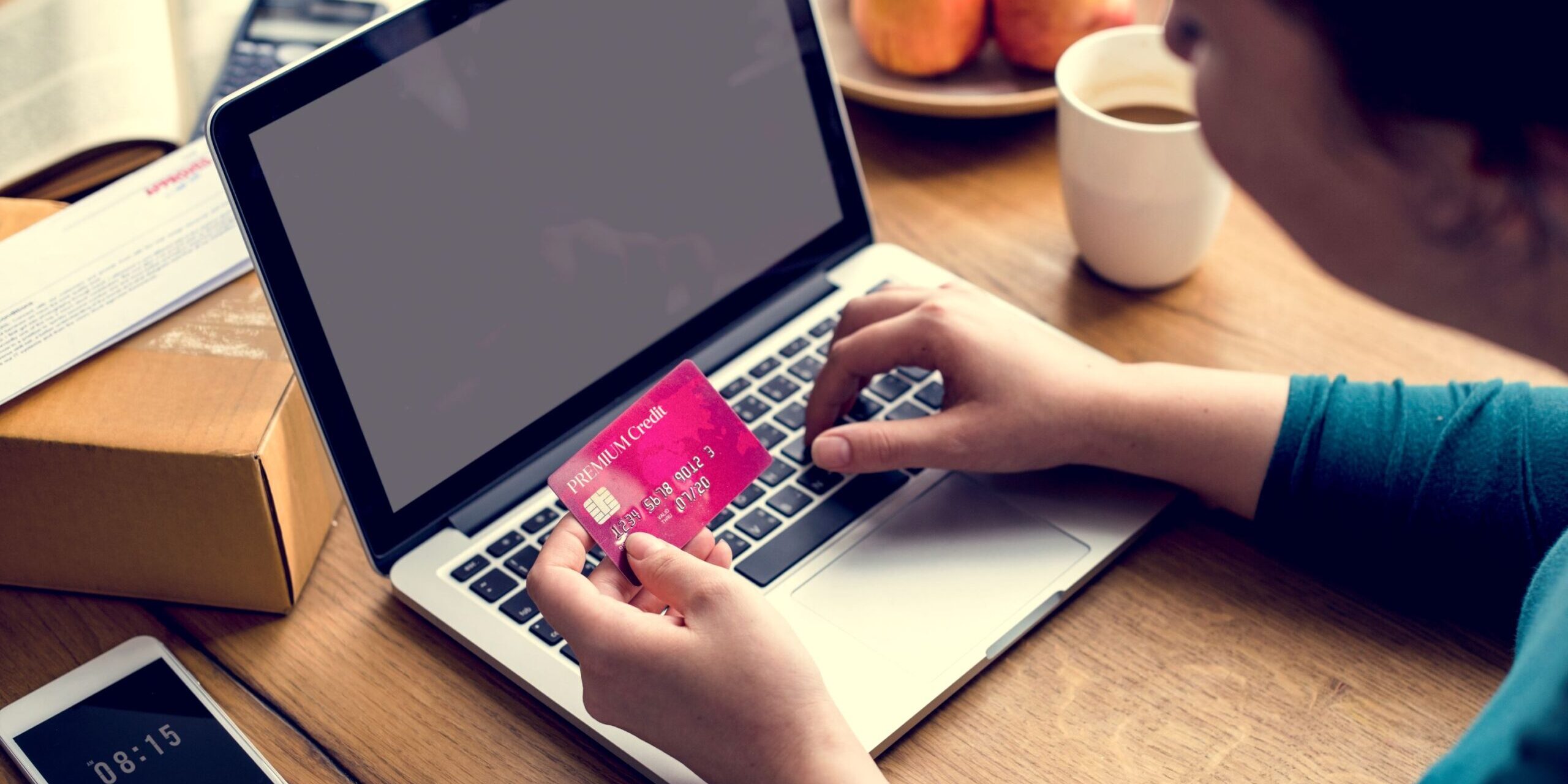 e-banking-payment-financial-connection-laptop